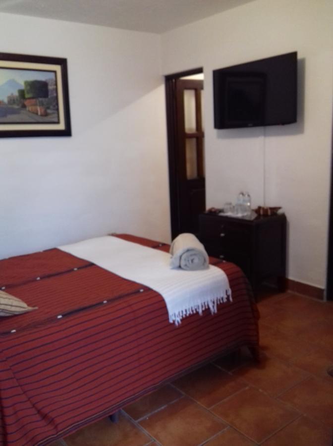 Hostal Casa Del Artista & Galeria Антигуа-Гватемала Экстерьер фото